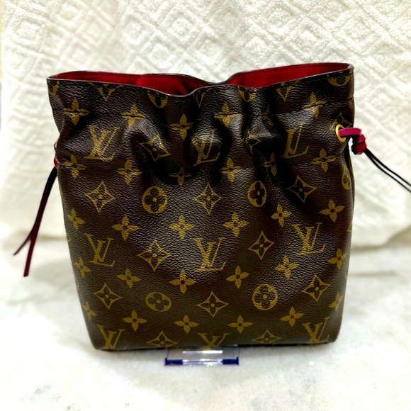 LOUIS VUITTON Monogram Pouch Noe - Picture 1 of 10